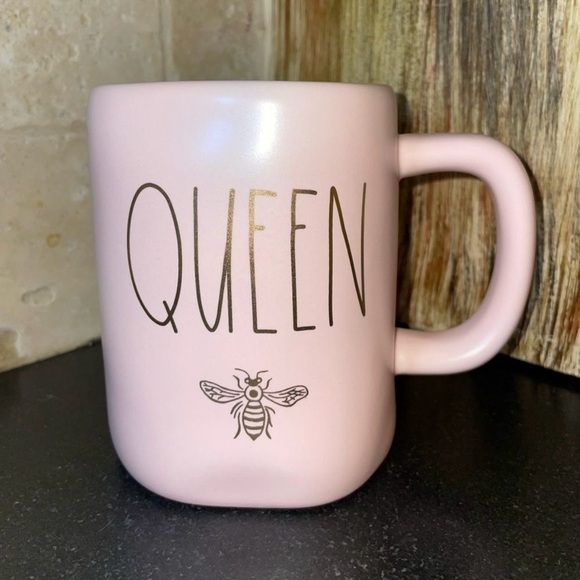 RAE DUNN PINK QUEEN BEE COFFEE TEA MODERN FARMHOUSE MUG - Picture 1 of 2